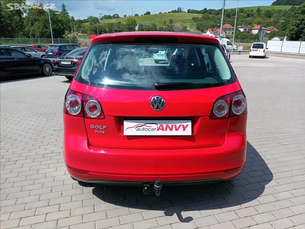 Volkswagen Golf Plus, 1,6 TDI,66KW,SERVISKA,TAŽNÉ - fotka 6