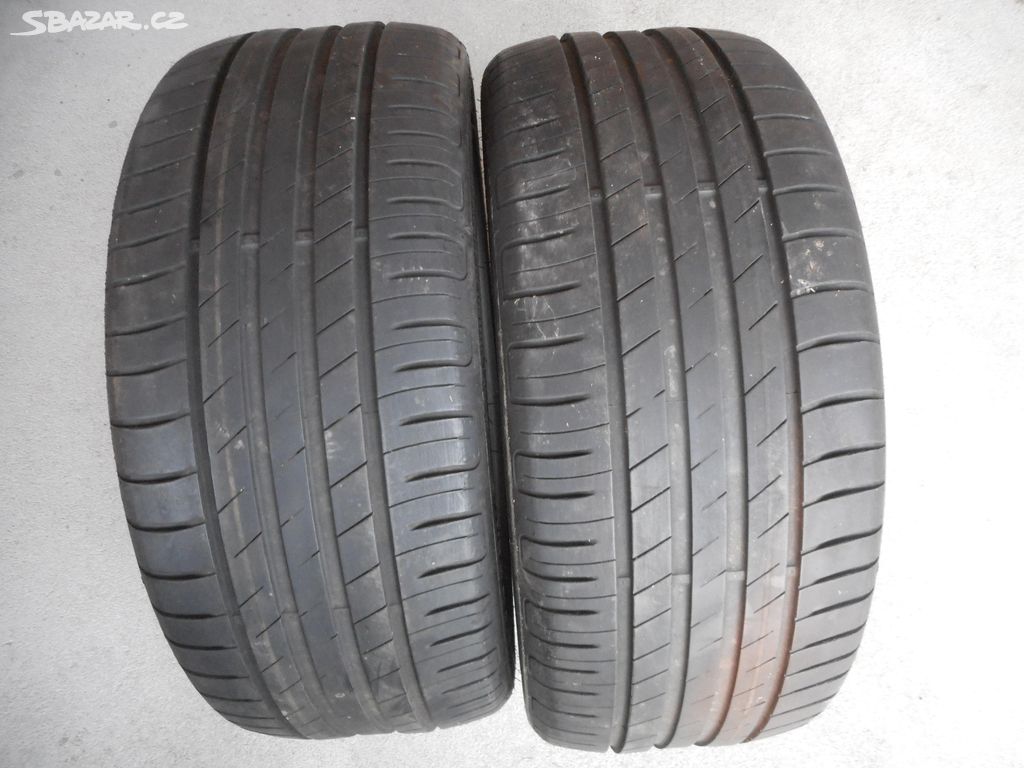 215/45R16