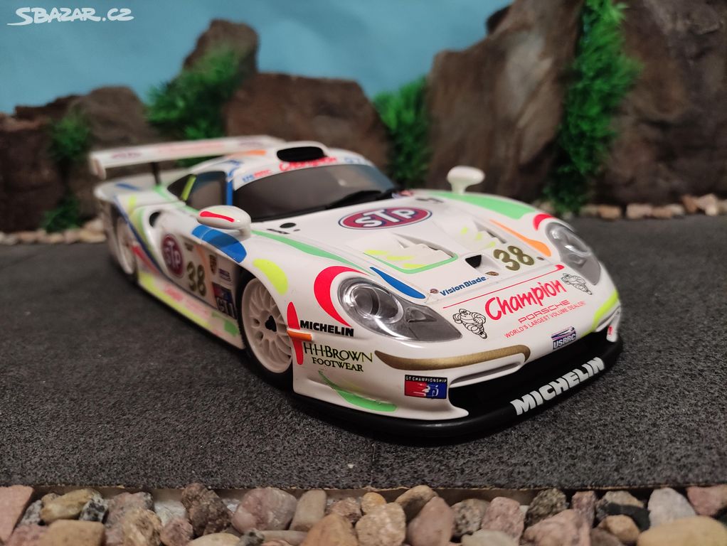 prodám model 1:18 porsche 911 GT1