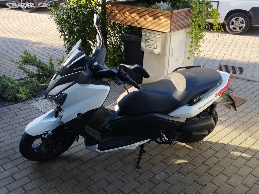 Yamaha Xmax 125