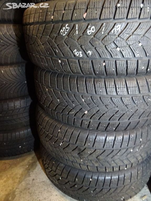 Zimní pneu Goodyear, 225/60/17, 4 kusy, 6,5-7 mm