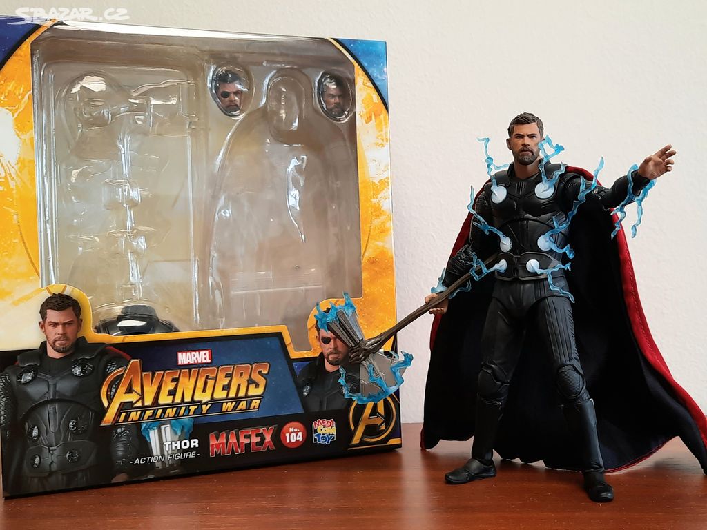 Figurka Mafex Thor Infinity War Marvel 15cm