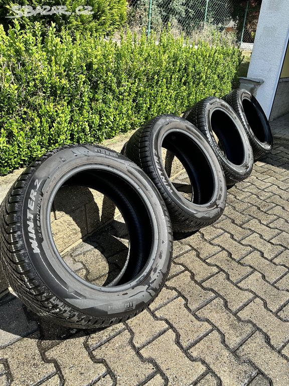 Zimní pneu Pirelli 235/55 R18