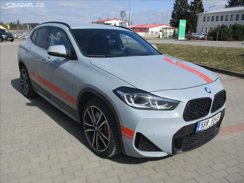 BMW X2 2,0i 131kw XDrive AT EDICE M MESH 2021 CZ - fotka 6