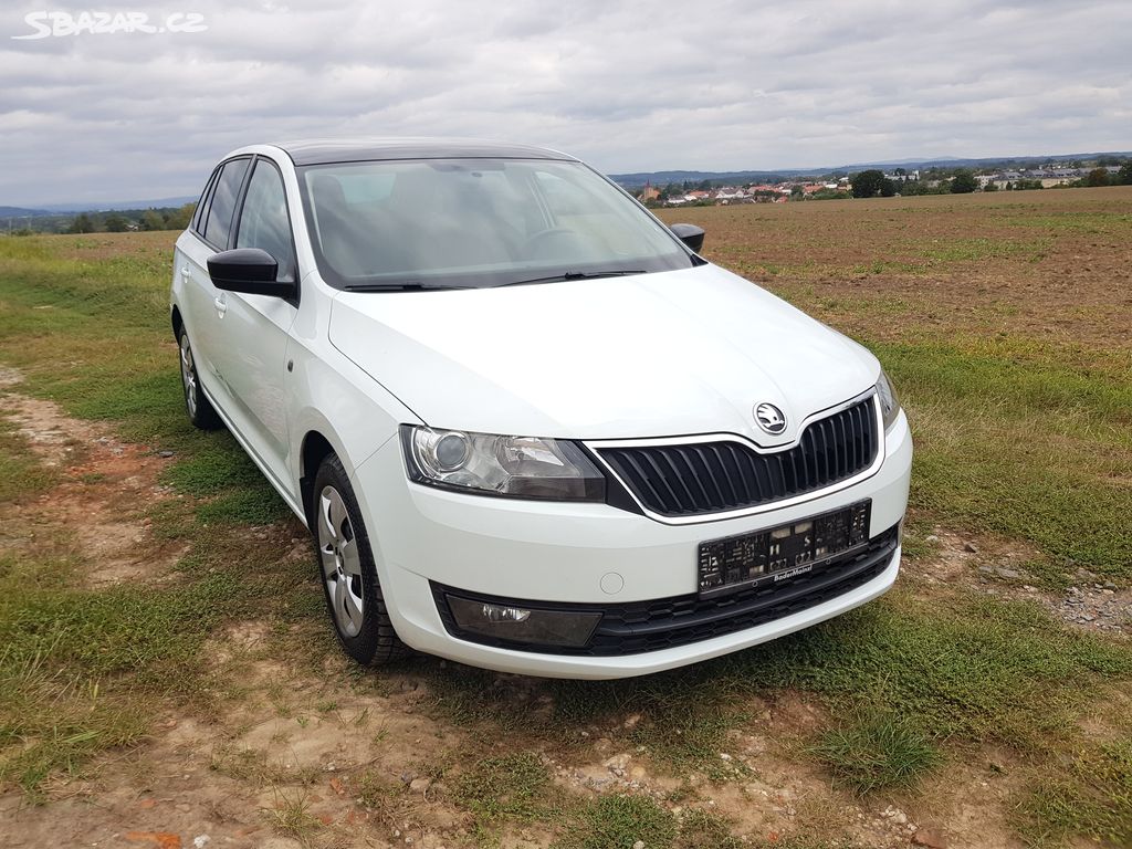 Škoda Rapid spacebak 1.2 tsi 77KW ,XENON,PANORAMA