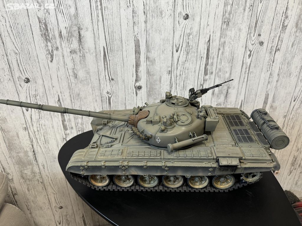 RC model tank T-72 1/16