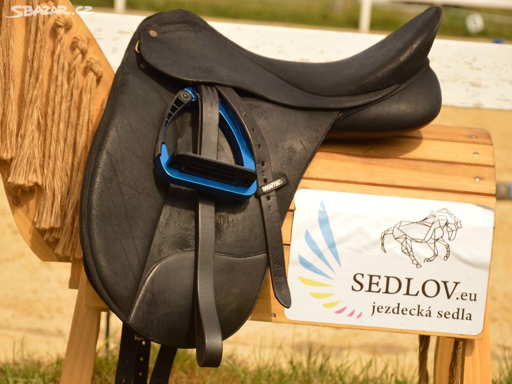 17,5"/3-4__Drezurní sedlo Wintec Pro Dressage