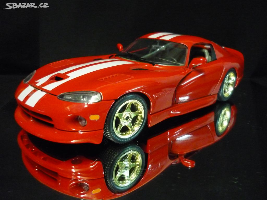 Dodge Viper GTS Coupe Bburago 1/18