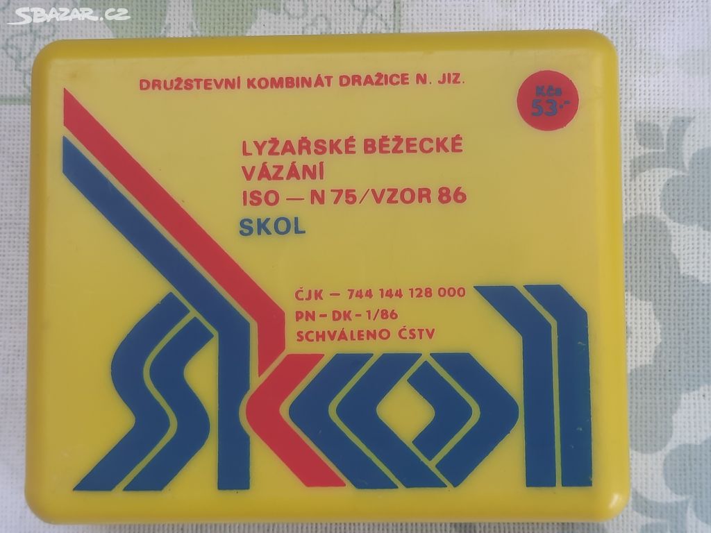 SKOL - retro vázání na běžky