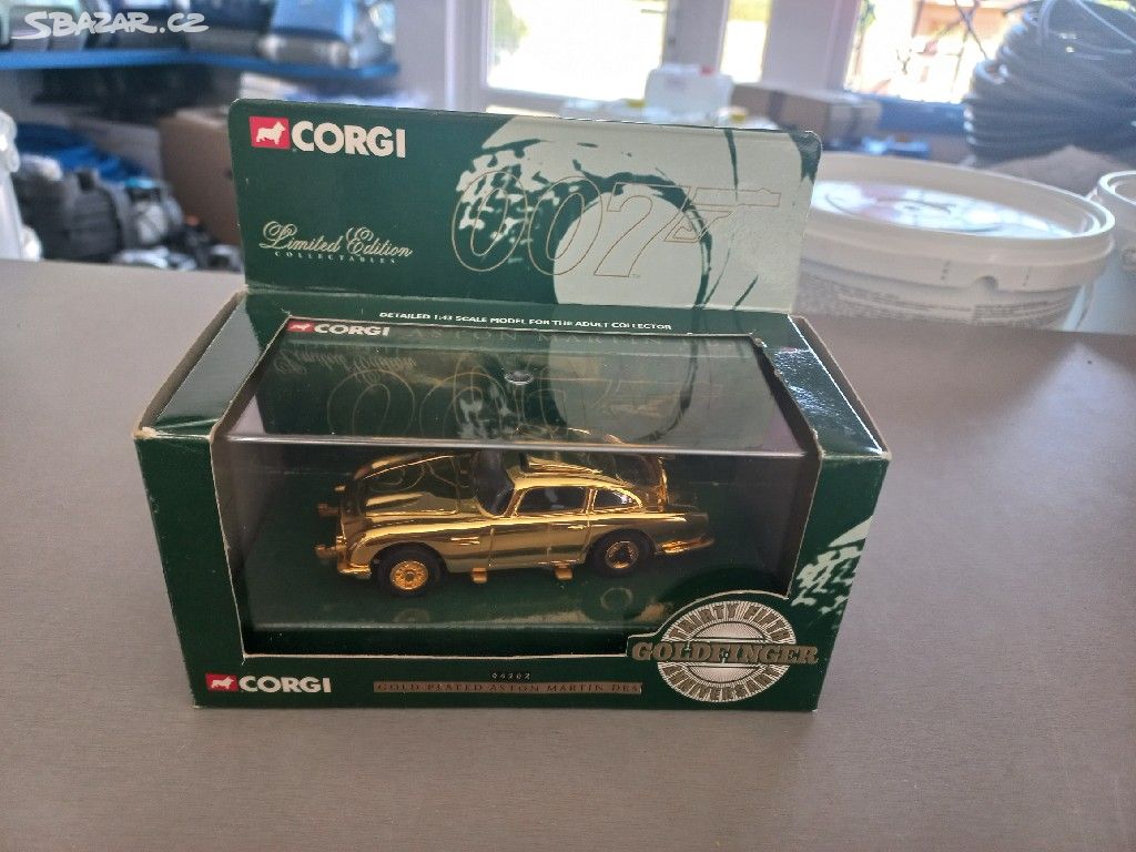 Corgi Aston Martin DB5 Goldfinger 04202