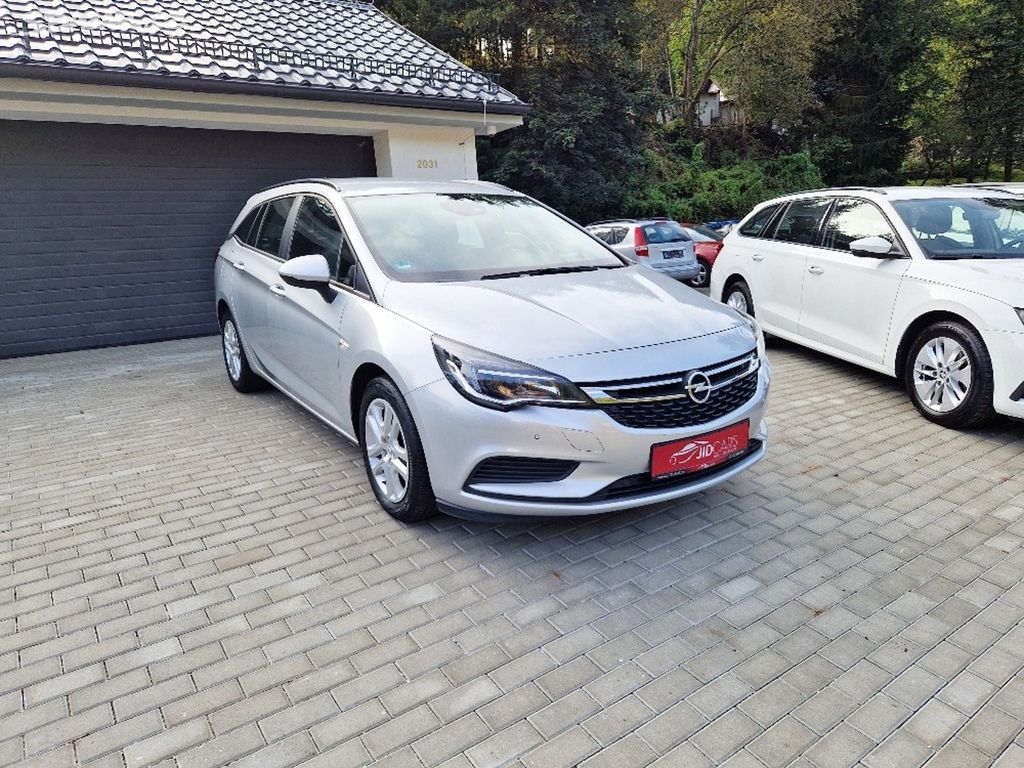 Opel Astra, 1.6 TDCi (81 kW) SPORTS EDIT.