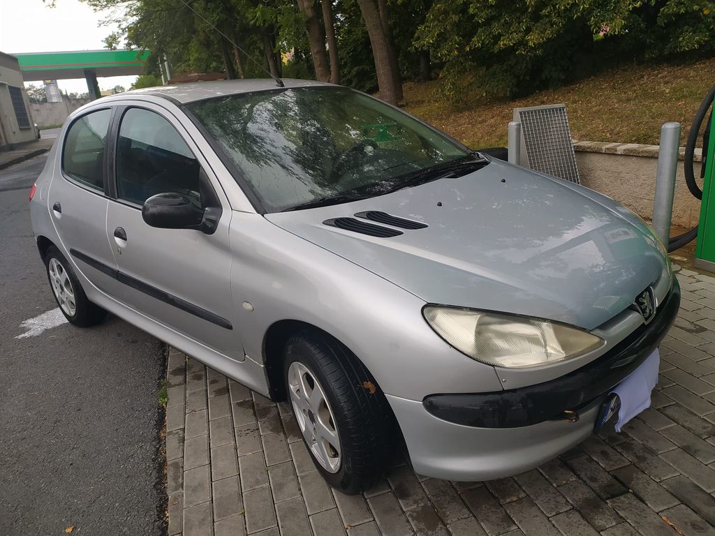 Peugeot 206