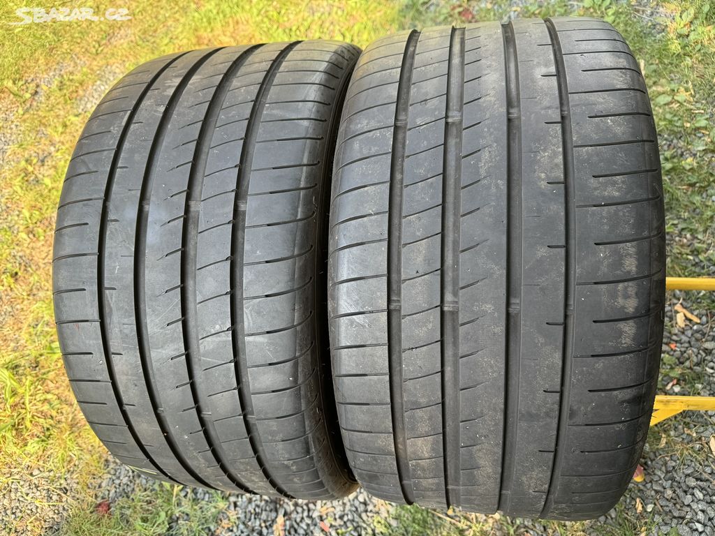 Letní pneu 305 30 21 Pirelli 2 kusy