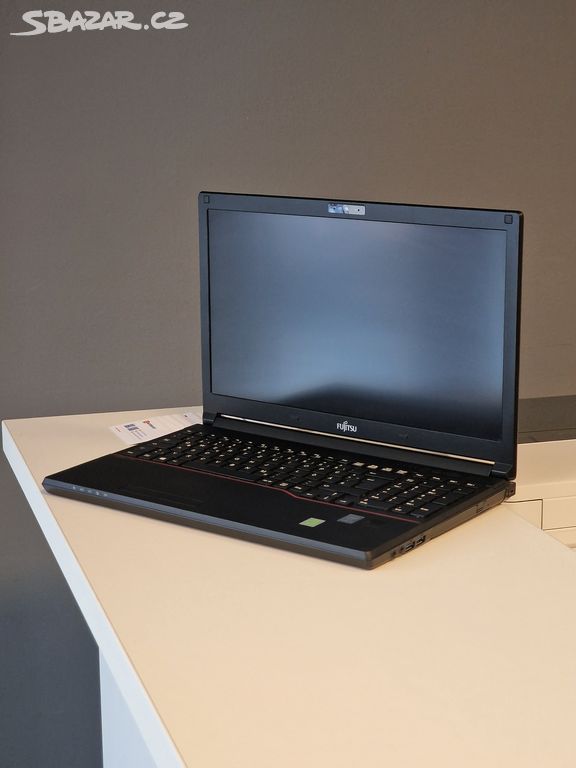 Fujitsu LifeBook E554