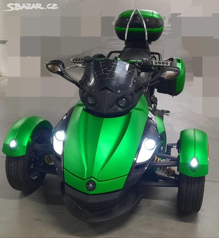 CAN-AM SPYDER