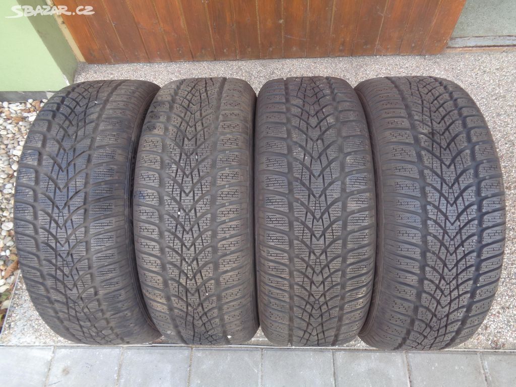 Zimní pneu 205/55/16 R16 Dunlop