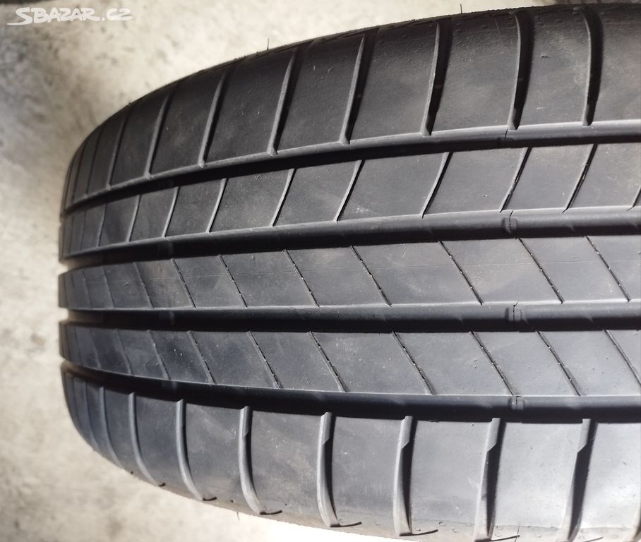 1KS Bridgestone 225/40 R19