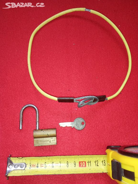Mosazný zámek s klíčkem a ocelovým lankem funkční