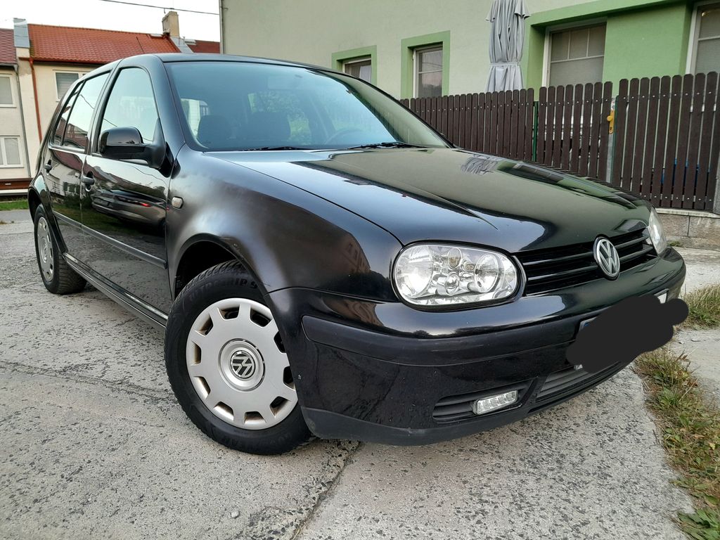 VW Golf 4 1.6i 74kW rok 98 naj.264tis. NOVÁ STK