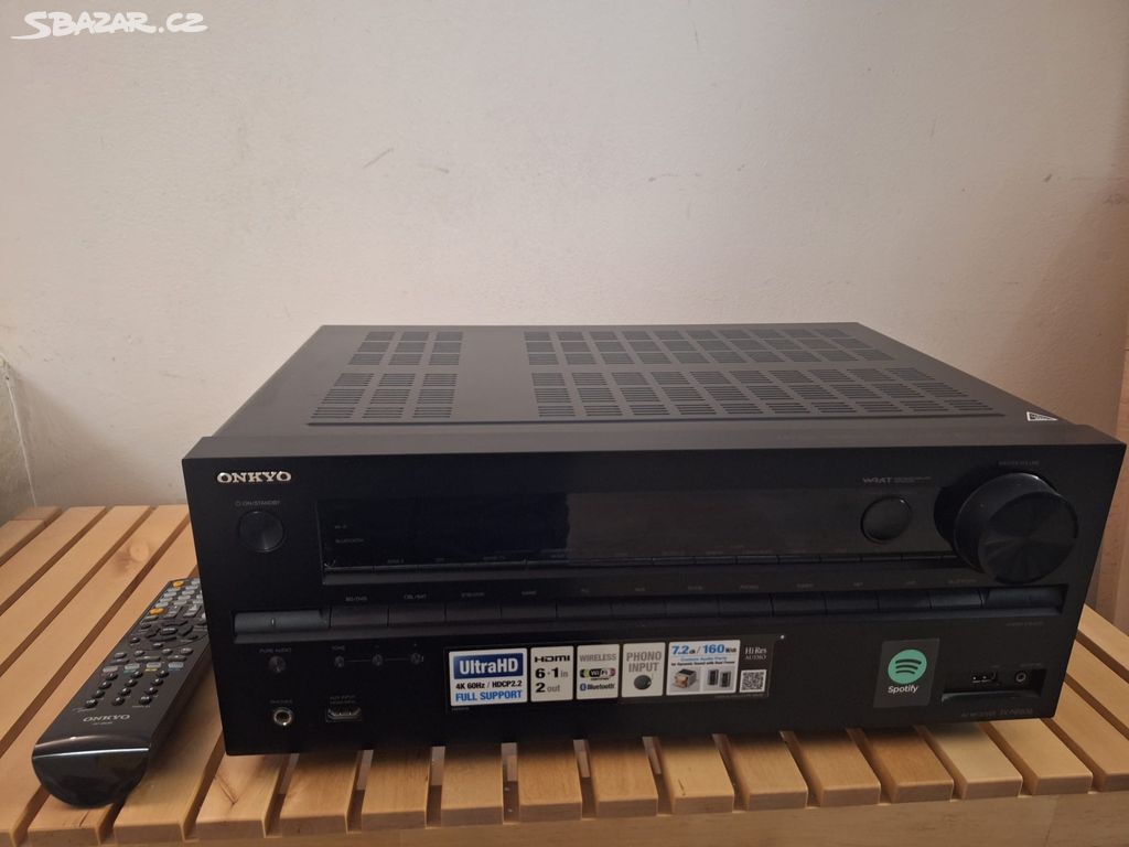 7.2 kanálový AV Receiver Onkyo TX-NR636