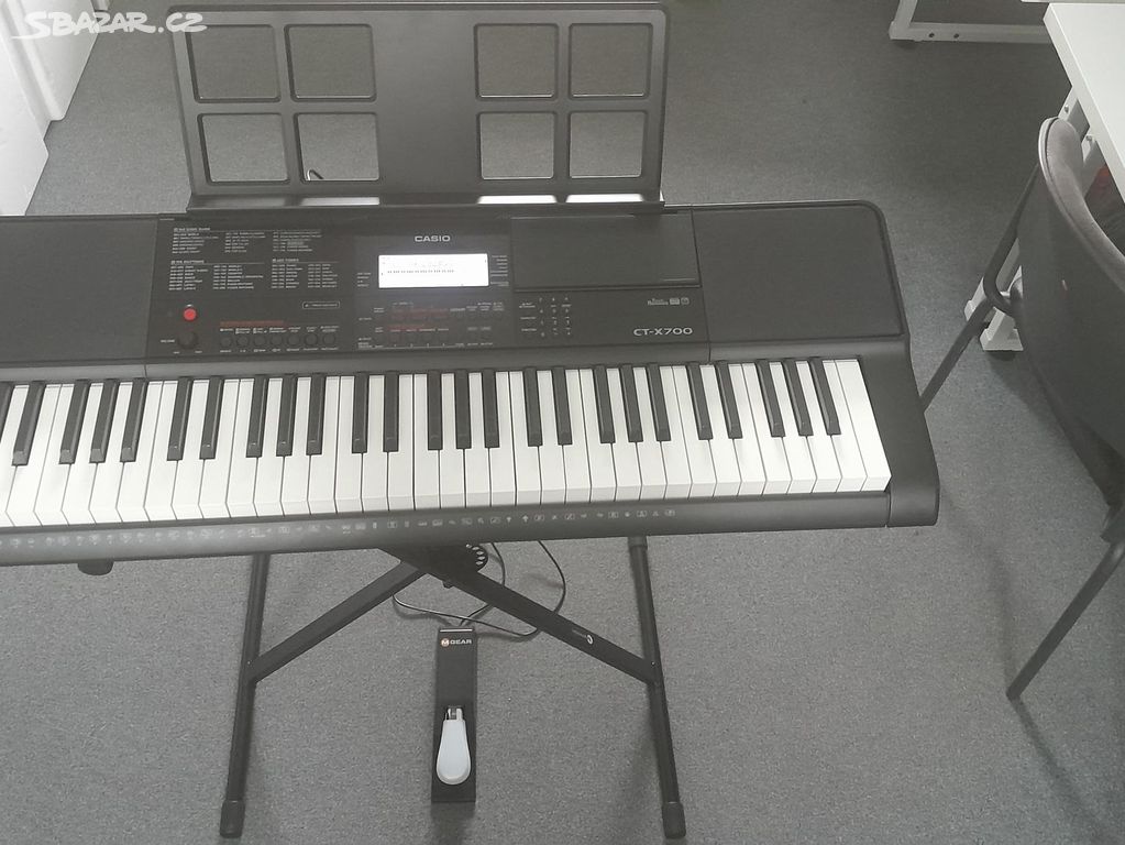 Klávesy Casio CT-X700 + záruka, pedál, stojan,kryt