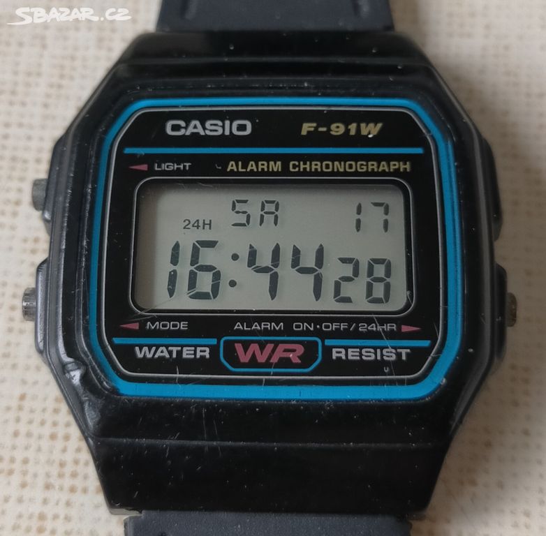 Hezké retro digitálky Casio