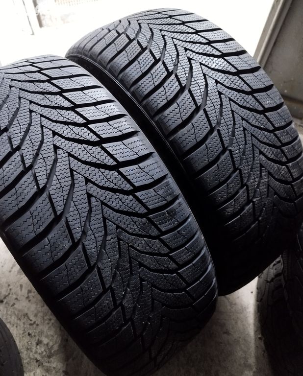 2 ZIMNÍ NEXEN 235/40 R19 - PĚKNÉ