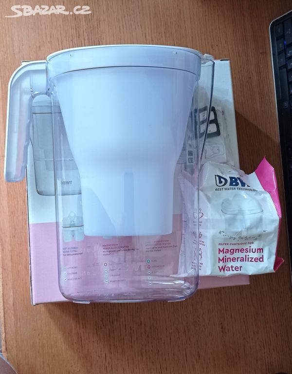 Nová filtrační konvice včetně filtru, 2,6 l, úzká