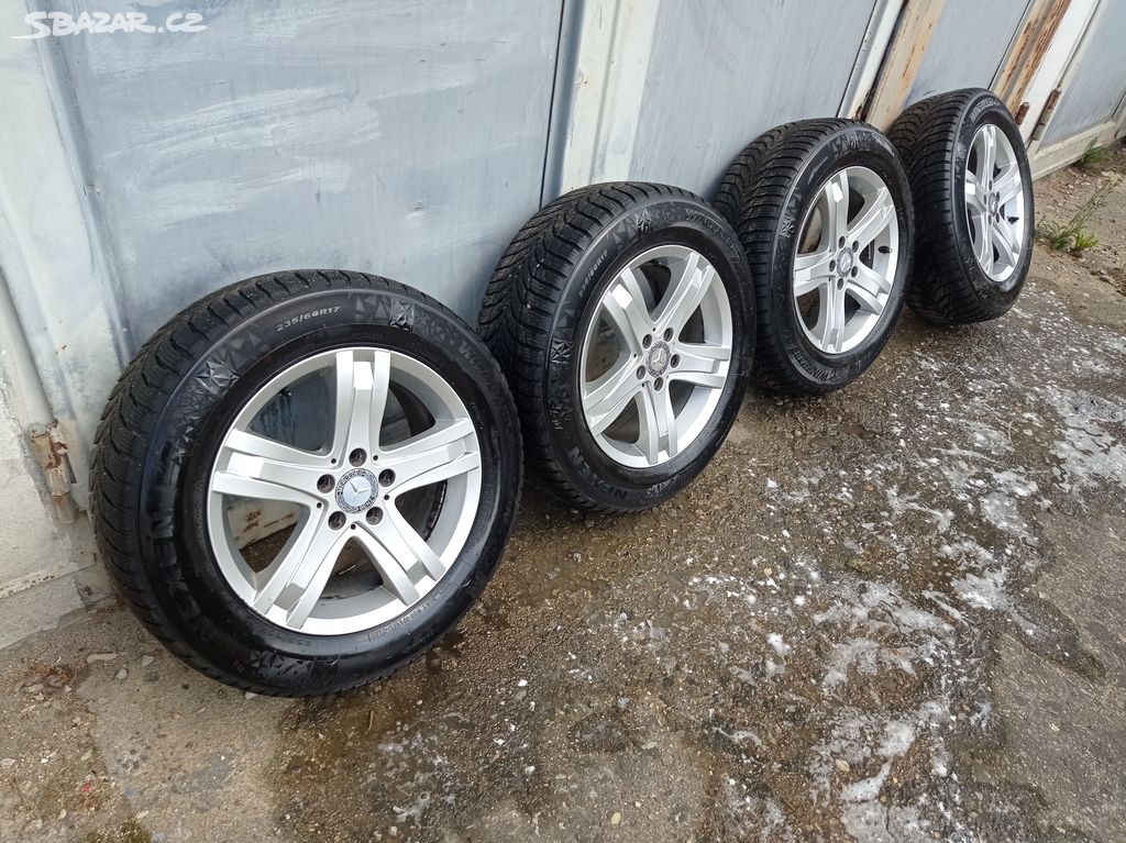 Originální sada Mercedes 235/60 r17 + zimní pneu