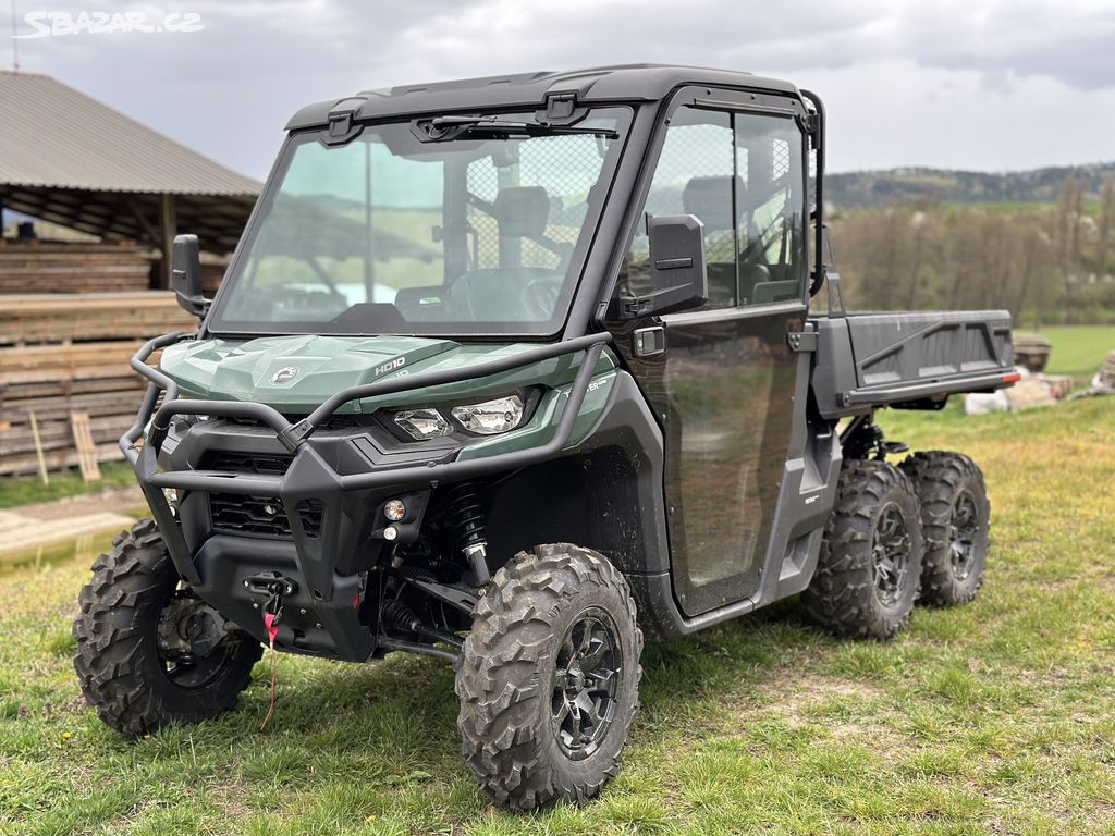 Akce - Can-am Traxter HD10 PRO 6x6 MY2023, odpočet