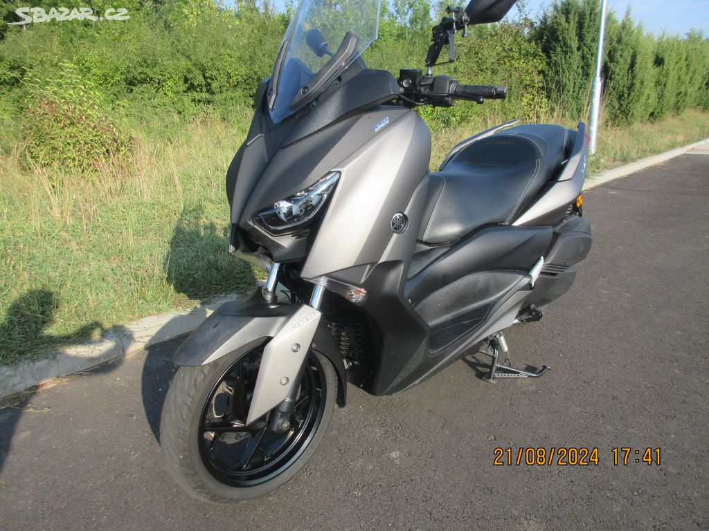 Yamaha X-max 300