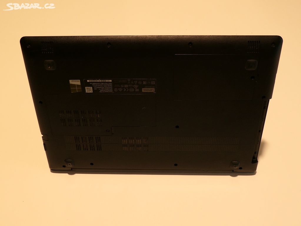 Lenovo IdeaPad 310-15ISK, černá