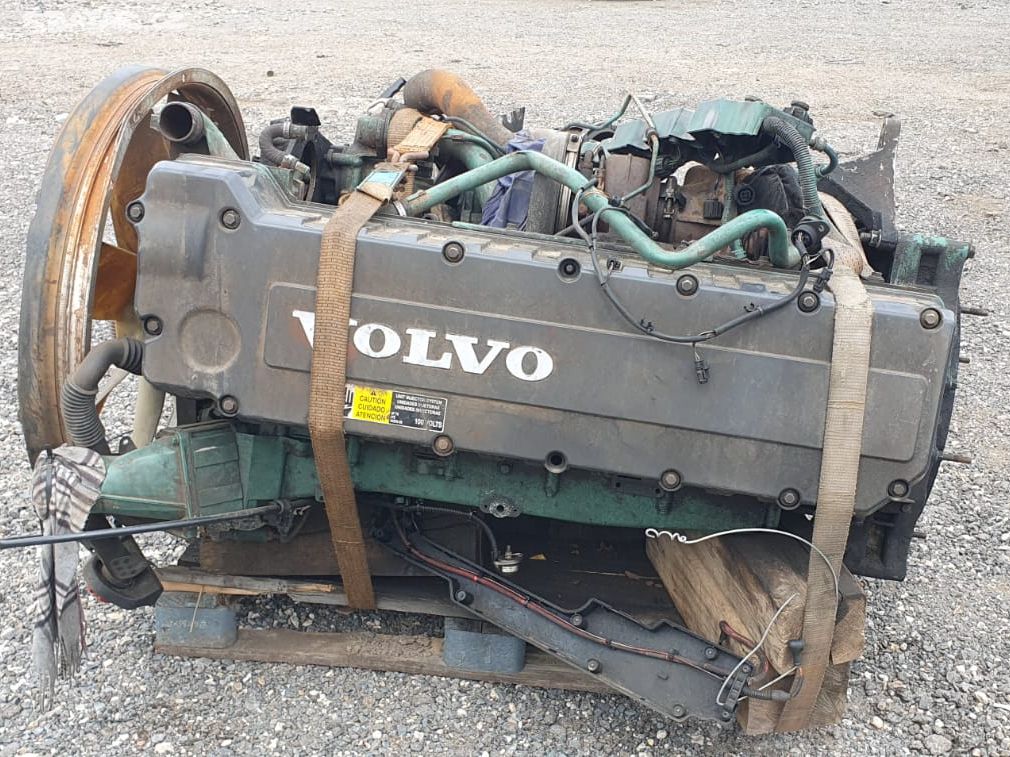 motor VOLVO FH12.460 a převodovku