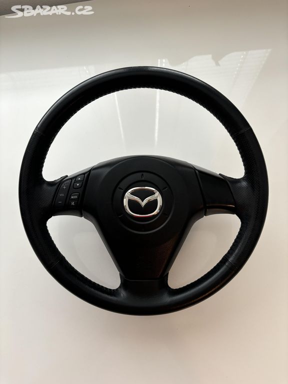 Volant Mazda 3