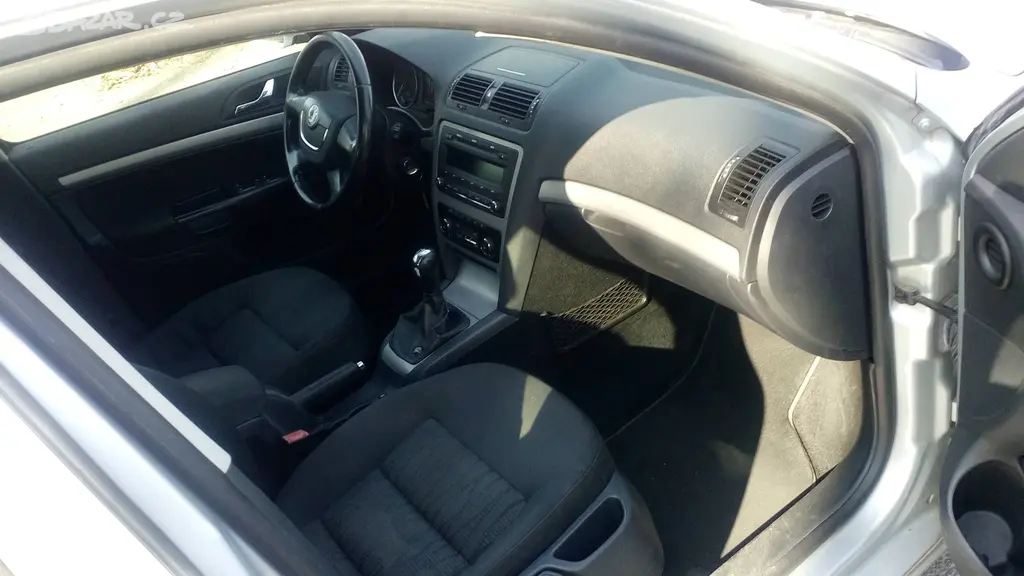Škoda Octavia combi II 1.9 TDI Elegance 77 kW-CZ - fotka 5