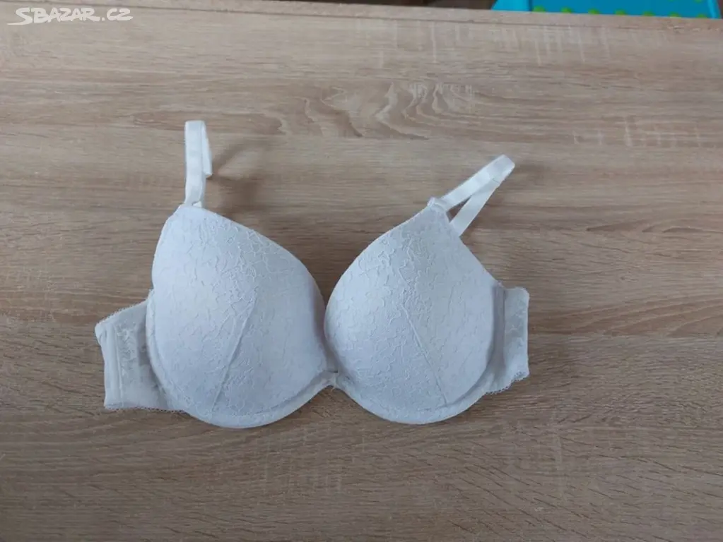 Bila podprsenka 80C - Ohrobec - Bazar - Sbazar.cz