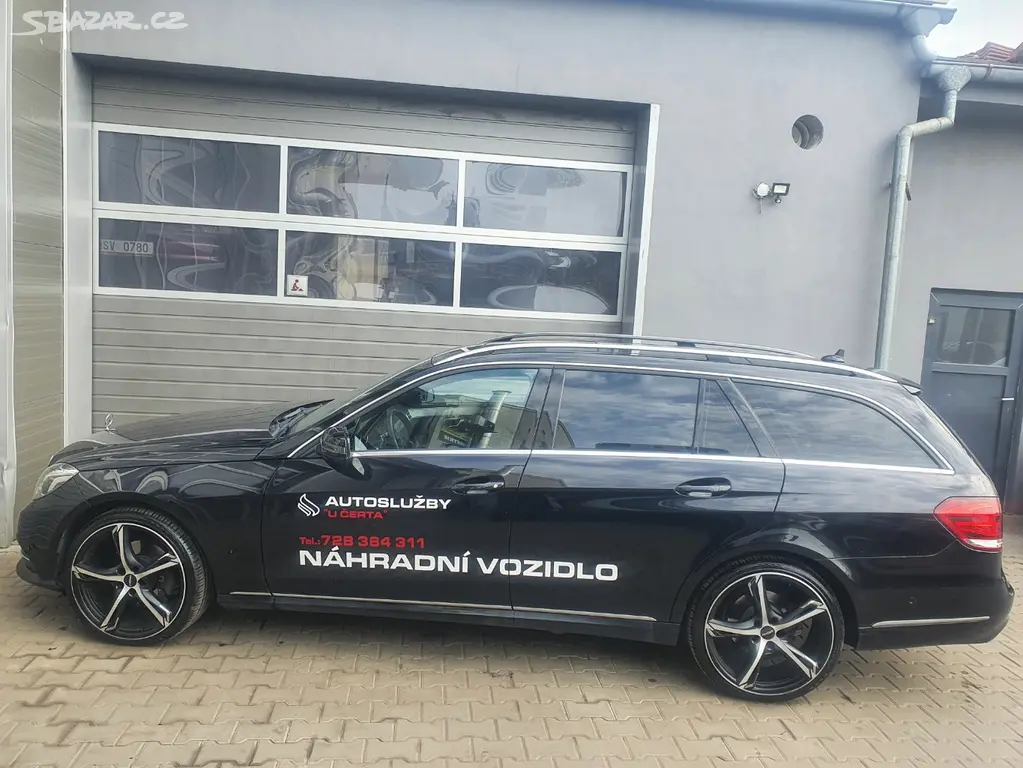 Mercedes-Benz Třídy E 220 Full led 4matic Panorama - fotka 4