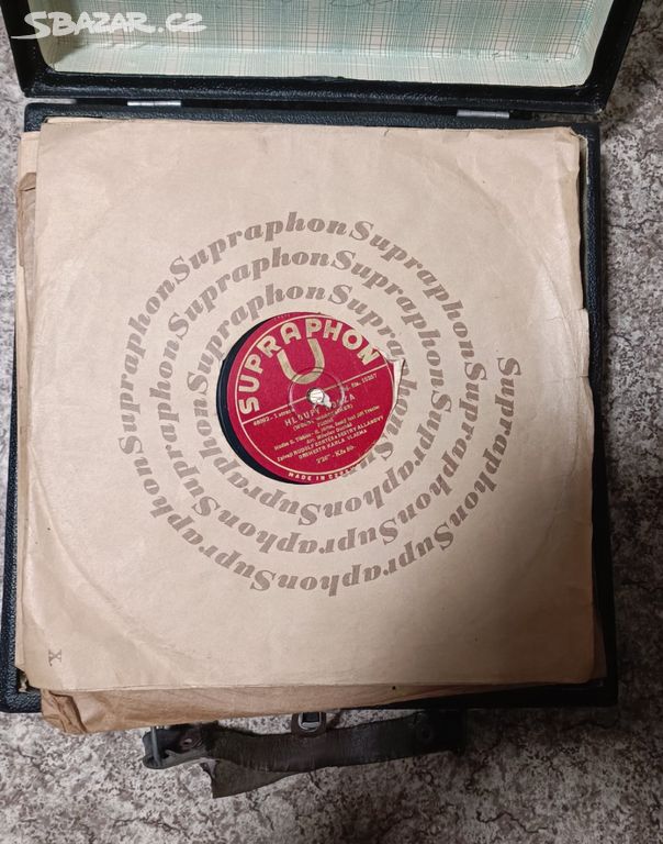 Šelakové gramofonové desky SUPRAPHON 13 ks v kufru