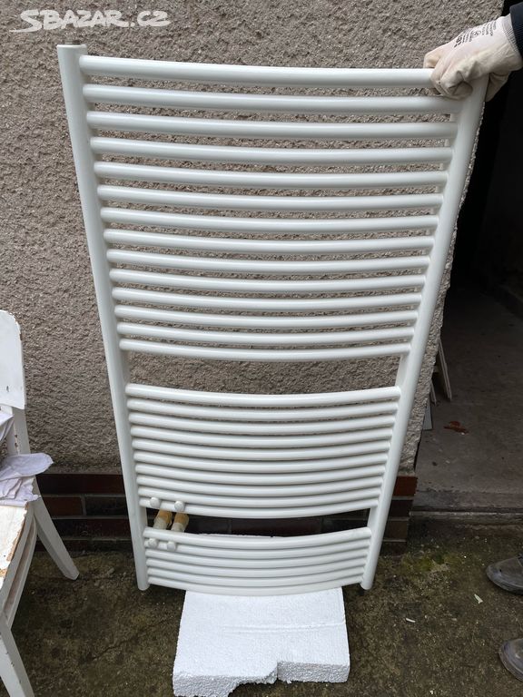Topný žebřík do koupelny - radiator bílý