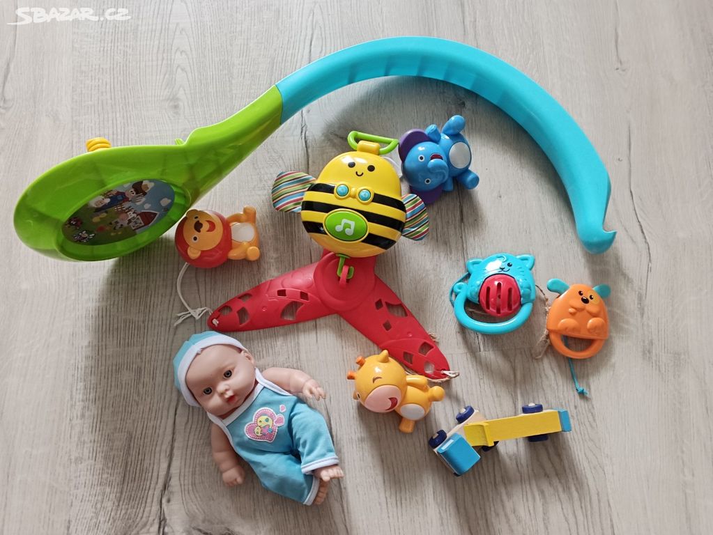 Dětský kolotoč a hračky