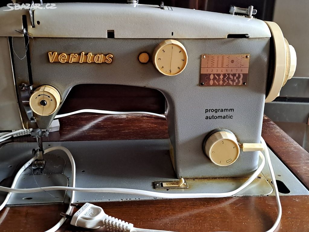 šicí stroj Veritas