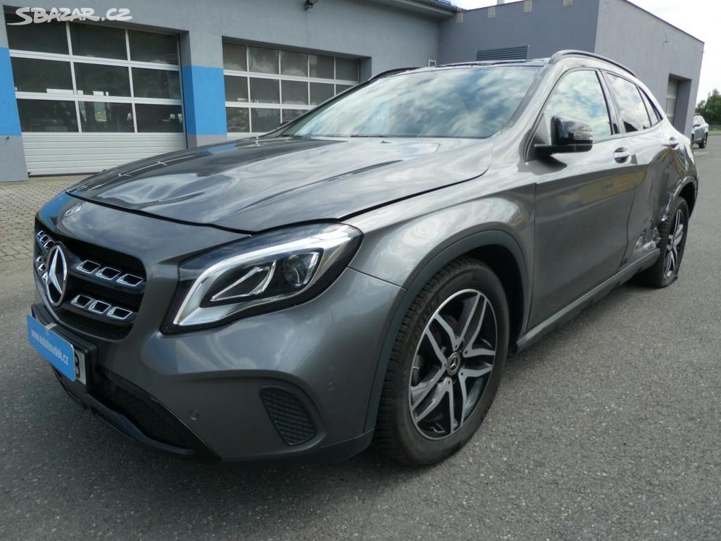 Mercedes-Benz GLA, 200 115kW automat navigace