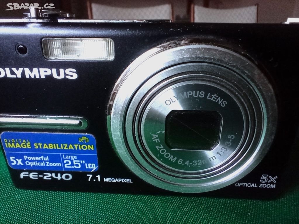 Olympus FE-240 digitální fotoaparát