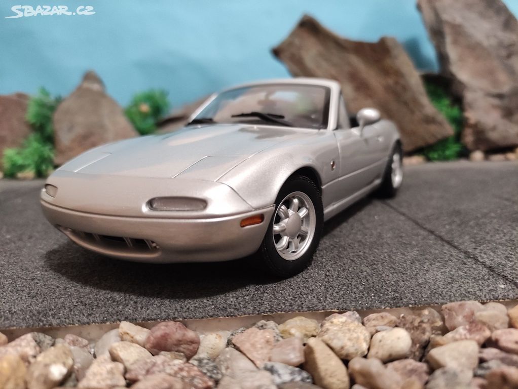 Prodám model 1:18 Mazda MX-5 miata NA