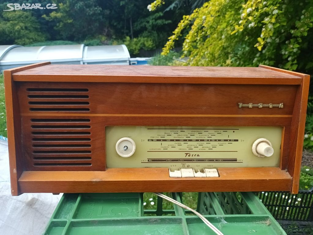 Staré rádio Tesla Tosca - nefunkční