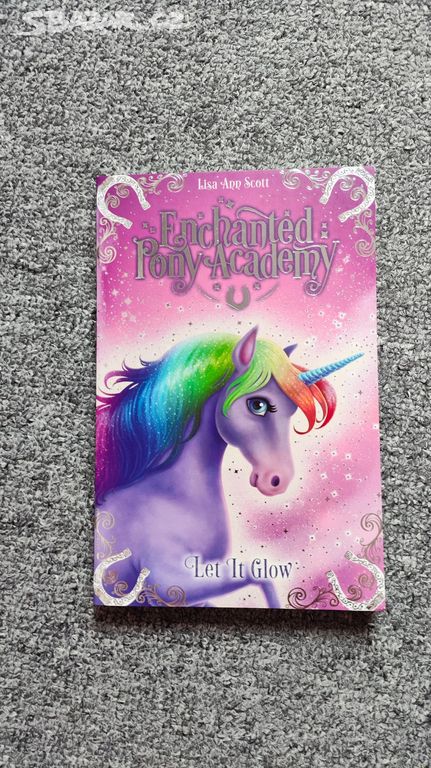 Kniha Enchanted Pony Academy - Let it Glow v AJ