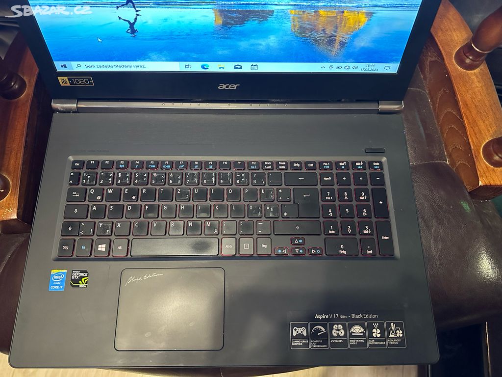 Prodám notebook Acer Apire v 17 Nitro