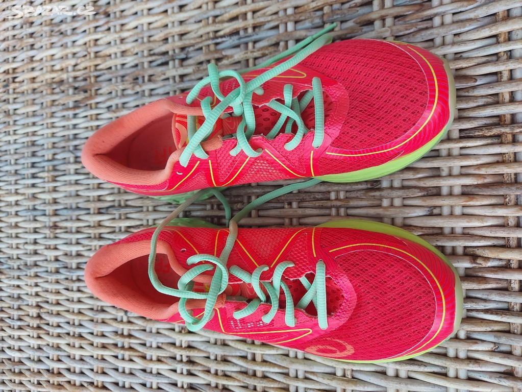 Damske be ecke boty Asics Noosa FF 40 25 5 cm Zlin Sbazar.cz