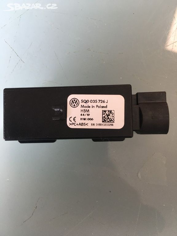 5Q0035726J zásuvka USB