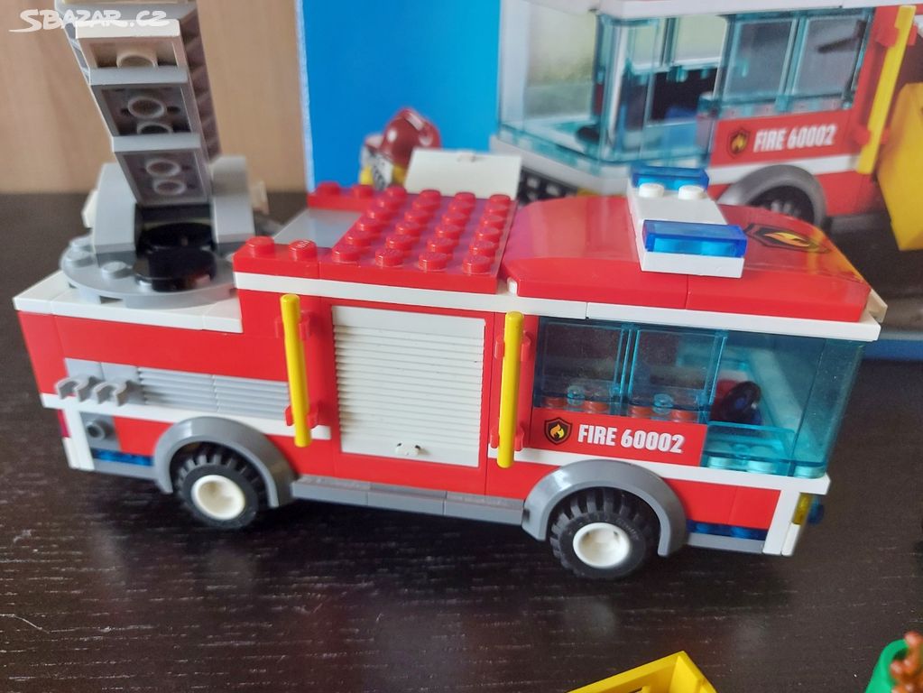 Prodám Lego 60002 Hasičský nákladní vůz + bonus